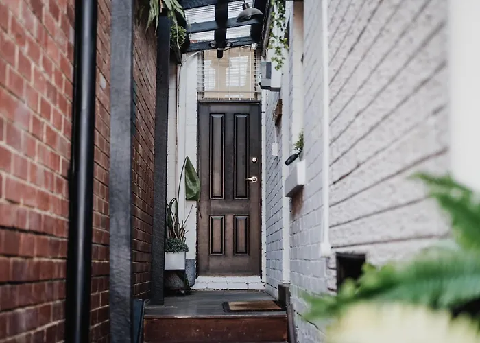 Your Home On Smith St Collingwood Melbourne With Parking